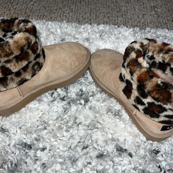 UGG Womens Fluff Mini Quilted Leopard Boots size 6M - Picture 5 of 6